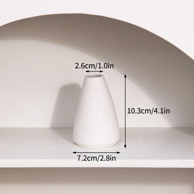 Mini-Keramikvase Nordic in Mattweiß, ca. 10 cm – Kegel