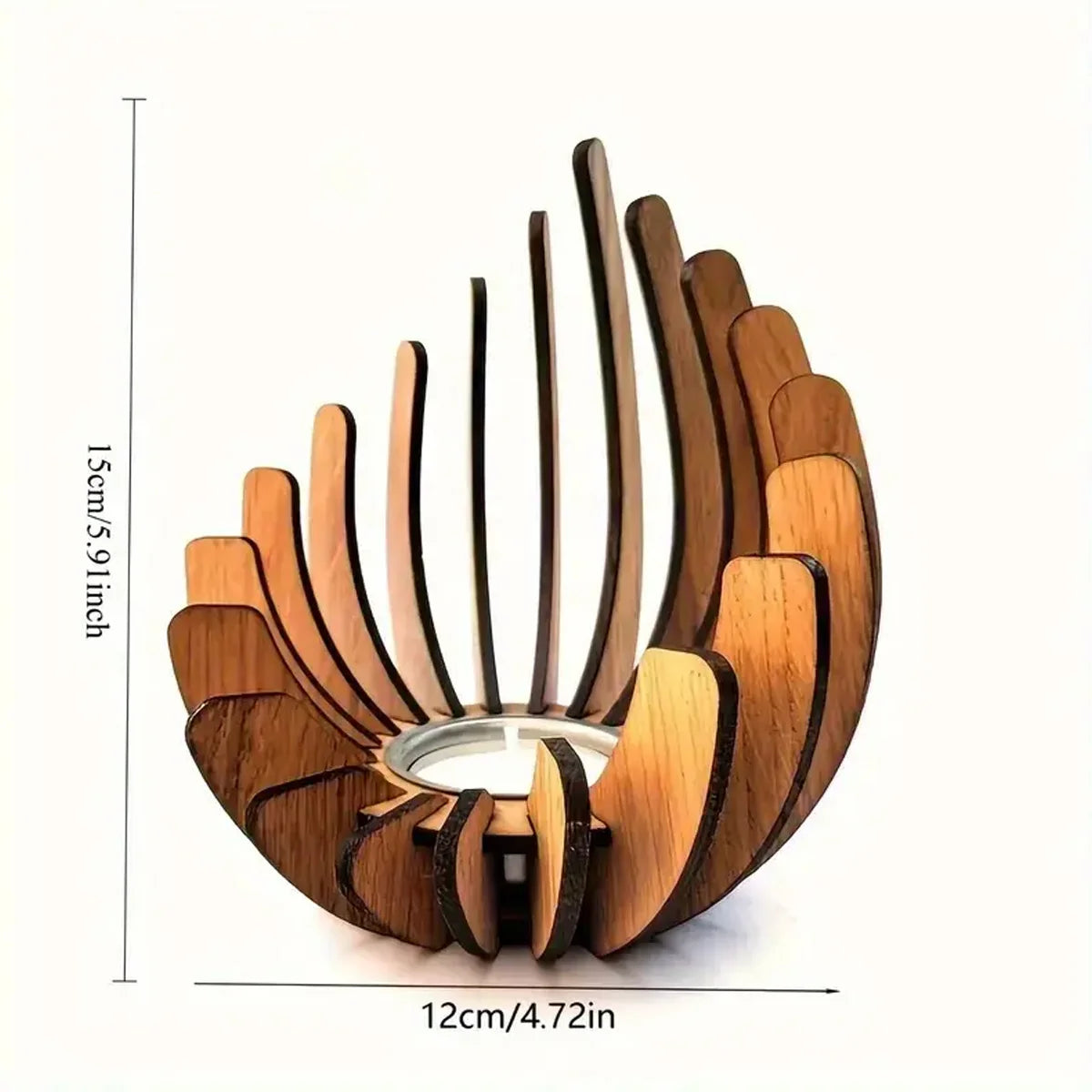 Maße des Lotus-Teelichthalters aus Holz: 15 cm hoch und 12 cm breit